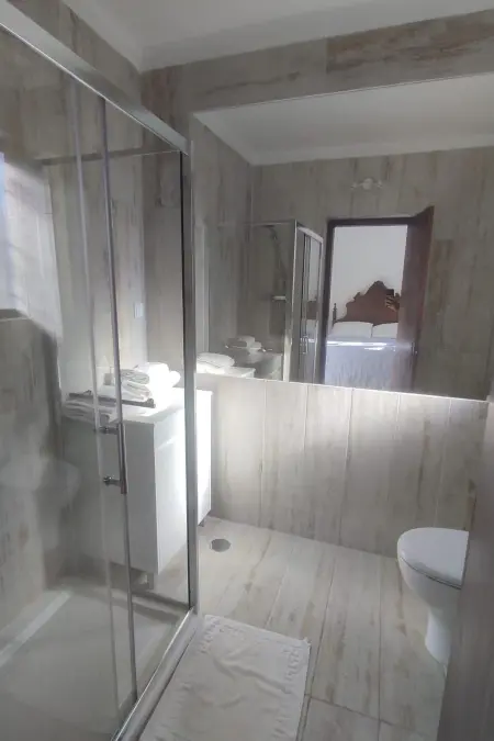 mit Pool und 5 Schlafzimmern für 10 Personen., Maison 10 personnes à Carvoeiro (Algarve) - Photo 3