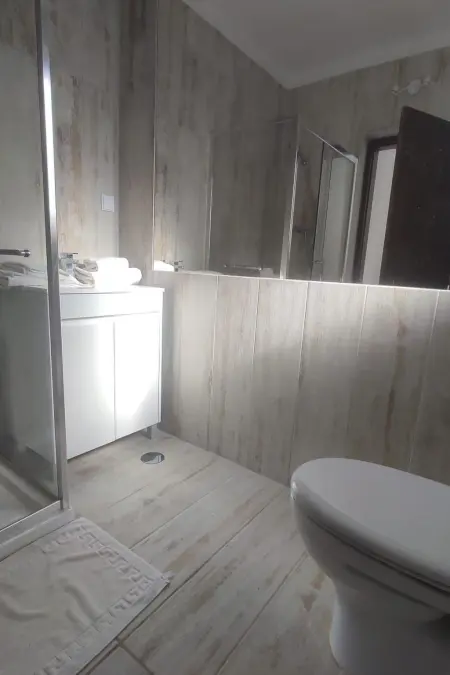 mit Pool und 5 Schlafzimmern für 10 Personen., Maison 10 personnes à Carvoeiro (Algarve) - Photo 4