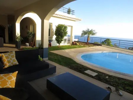 Luxuriöses Escape Village Calheta mit beheiztem Pool - Photo 8
