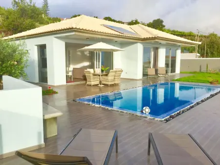 Villa Pinheira III, Maison 3 personnes à Madeira Calheta - Photo 1
