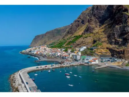 Telvina House  mit eigenem Garten, Maison 2 personnes à Arco da Calheta - Photo 3