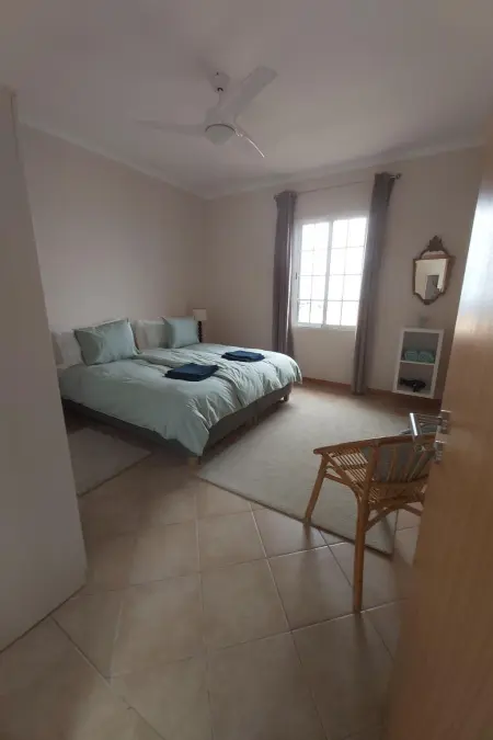 Cottage aus Stein mit Blick auf das Wasser, Maison 5 personnes à Arco da Calheta - Photo 12