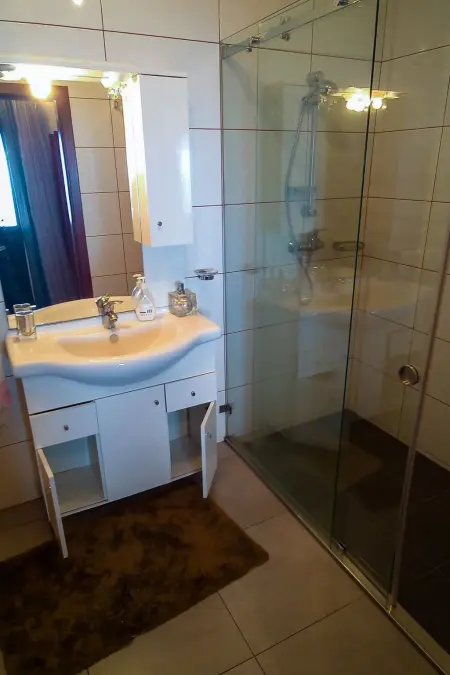 Die lustige und entspannende Wohnung mit Terrasse und Aussicht - Photo 8