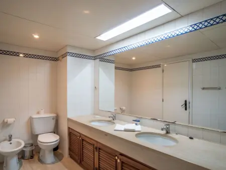 für 4 Personen ca. 130 m&sup2; in São Martinho, Madeira (Südküste von Madeira) - Photo 12