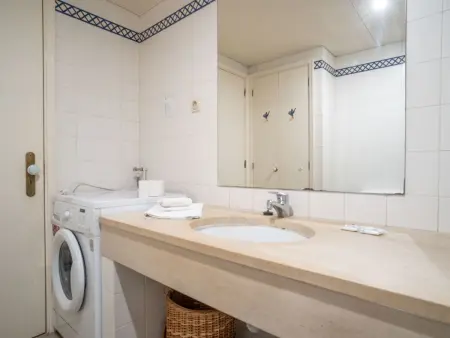 für 4 Personen ca. 130 m&sup2; in São Martinho, Madeira (Südküste von Madeira) - Photo 15