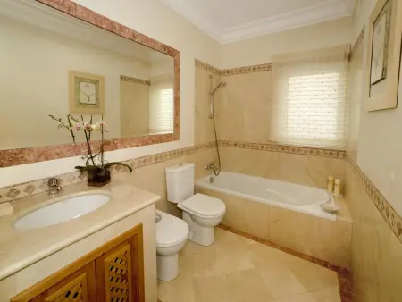 Elegante Ferienwohnung mit Gemeinschaftspool und Wellnessbereich - Photo 9
