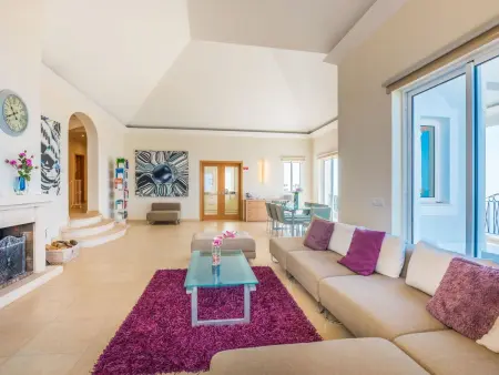 Schönes Ferienhaus in Sao Goncalo mit Privatem Pool - Photo 8