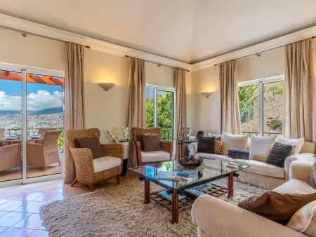 Elegante Ferienwohnung mit Gemeinschaftspool und Wellnessbereich - Photo 1