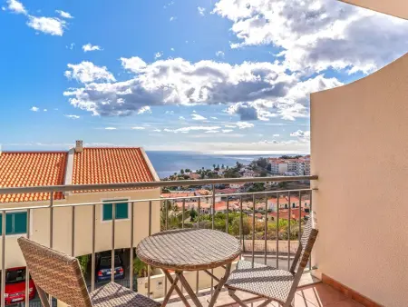 Garajau View  mit Balkon, Appartement 4 personnes à Madeira Caniço - Photo 2
