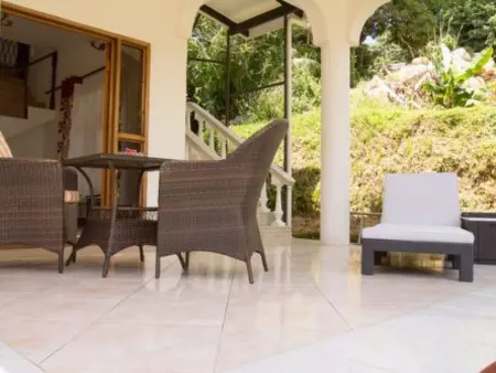 Erdgeschosswohnung mit Grill in Mare Anglaise, Appartement 2 personnes à Beau Vallon - Photo 4