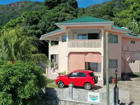 Horizon, klimatisierte Ferienwohnung mit Balkon, Appartement 4 personnes à Beau Vallon - Photo 2