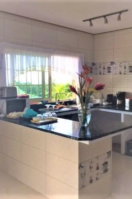 Horizon, klimatisierte Ferienwohnung mit Balkon, Appartement 4 personnes à Beau Vallon - Photo 11