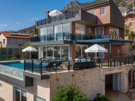 Luxuriöse Villa mit Meerblick in Kalkan Kalamar - Photo 1
