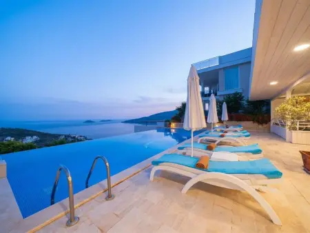 Villa Blueline mit Pool und Meerblick, im Zentrum - Photo 7
