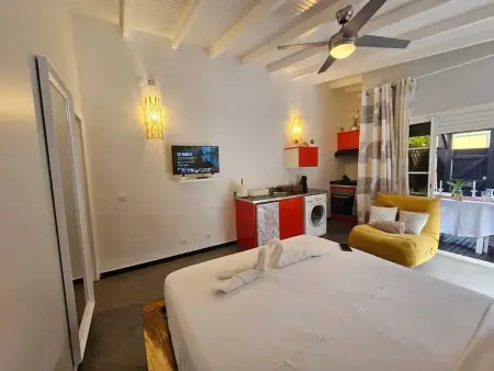 Charmant studio avec jacuzzi à Les Abymes, 25 m² - Photo 1