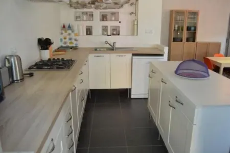 Mirabeau, Maison de charme avec piscine. - Photo 8