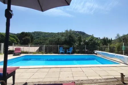 Mirabeau, Maison de charme avec piscine. - Photo 16