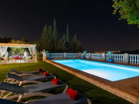 Excellente villa andalouse avec grande piscine privée - Photo 8