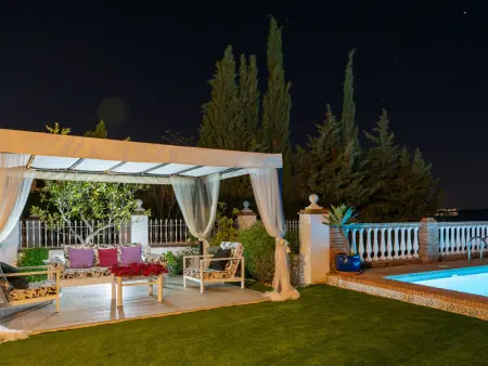 Excellente villa andalouse avec grande piscine privée - Photo 9