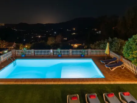 Excellente villa andalouse avec grande piscine privée - Photo 18