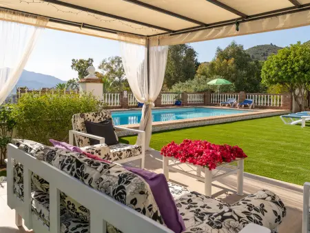 Excellente villa andalouse avec grande piscine privée - Photo 19