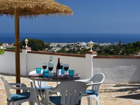 Maison de vacances à Nerja avec piscine privée et vue panoramique - Photo 2