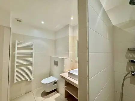 Appartement T2 Climatisé au Centre avec Parking - Photo 8