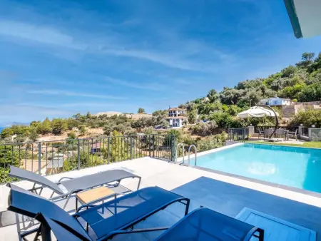 Villa mit Infinity in Fethiye Faralya, Maison 6 personnes à Ölüdeniz - Photo 1
