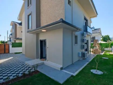 Große Villa in Fethiye Ausserhalb im grünen, Maison 8 personnes à Ölüdeniz - Photo 6