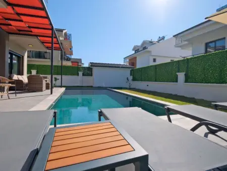 Große Villa in Fethiye Ausserhalb im grünen, Maison 8 personnes à Ölüdeniz - Photo 9