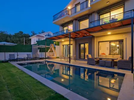Große Villa in Fethiye Ausserhalb im grünen, Maison 8 personnes à Ölüdeniz - Photo 12