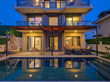 Große Villa in Fethiye Ausserhalb im grünen, Maison 8 personnes à Ölüdeniz - Photo 13