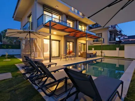 Große Villa in Fethiye Ausserhalb im grünen, Maison 8 personnes à Ölüdeniz - Photo 14