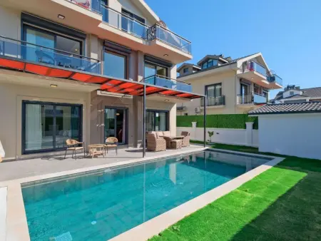 Große Villa in Fethiye Ausserhalb im grünen, Maison 8 personnes à Ölüdeniz - Photo 17