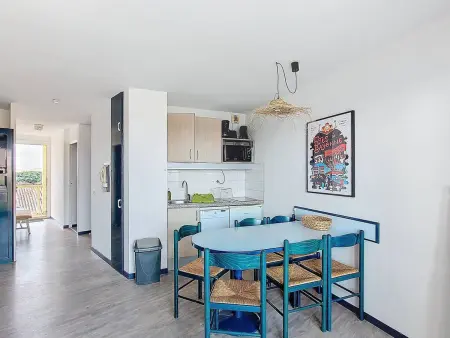 Appartement T3 avec terrasse et piscine collective - Photo 6