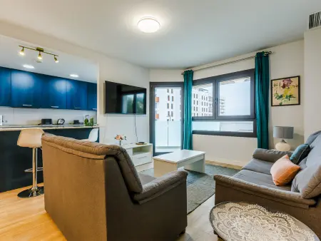 Appartement moderne à Torre del Mar avec terrasse et piscine - Photo 2