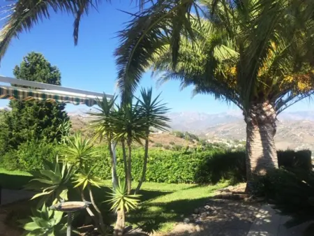 Casa Palmeras in Sayalonga mit Gepflegtem Garten - Photo 13