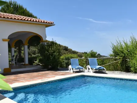 Villa mit privatem Pool, Maison 4 personnes à Sayalonga - Photo 1