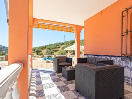 Familienhaus mit großzügigen Außenanlagen, Maison 16 personnes à La Axarquía   Alcaucín - Photo 6