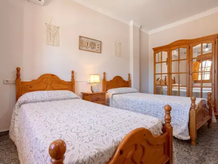 Familienhaus mit großzügigen Außenanlagen, Maison 16 personnes à La Axarquía   Alcaucín - Photo 19