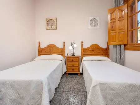 Familienhaus mit großzügigen Außenanlagen, Maison 16 personnes à La Axarquía   Alcaucín - Photo 21