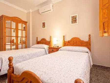Familienhaus mit großzügigen Außenanlagen, Maison 16 personnes à La Axarquía   Alcaucín - Photo 23