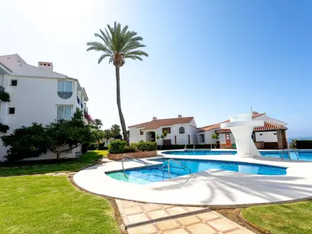 Schöne Wohnung mit Pool und malerischer Aussicht - Photo 1
