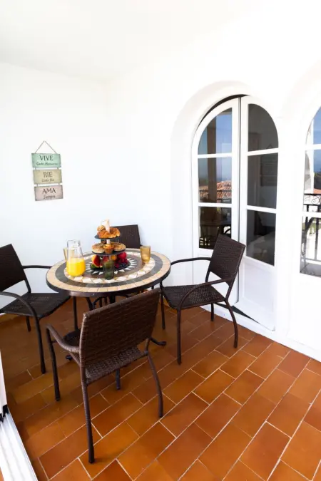 Schöne Wohnung mit Pool und malerischer Aussicht - Photo 5
