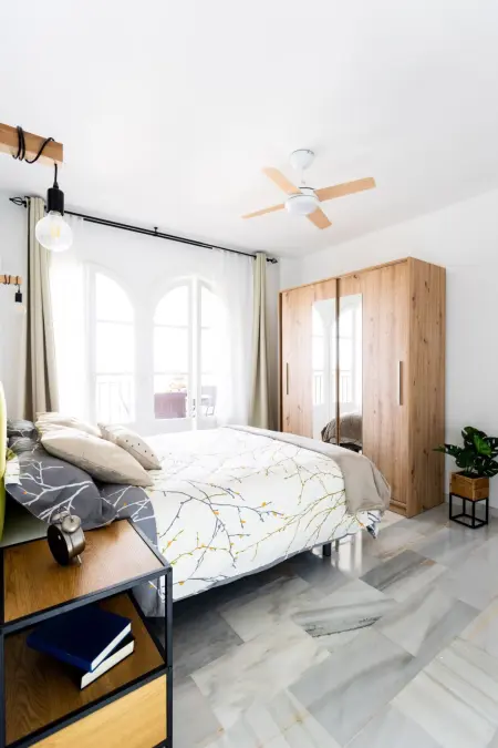 Schöne Wohnung mit Pool und malerischer Aussicht - Photo 16