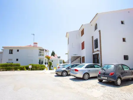 Schöne Wohnung mit Pool und malerischer Aussicht - Photo 31