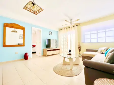 Appartement in Los Cristianos mit gemeinsamem Pool und Terrasse - Photo 3