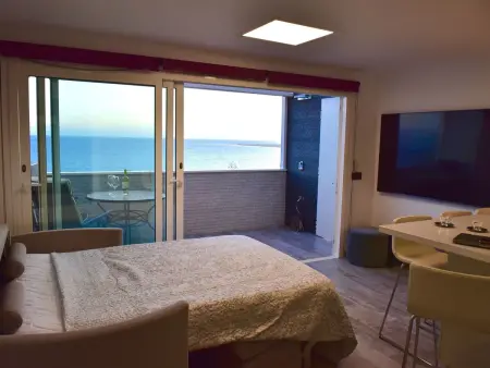 Traumwohnung mit Meerblick und Gemeinschaftspool - Photo 7