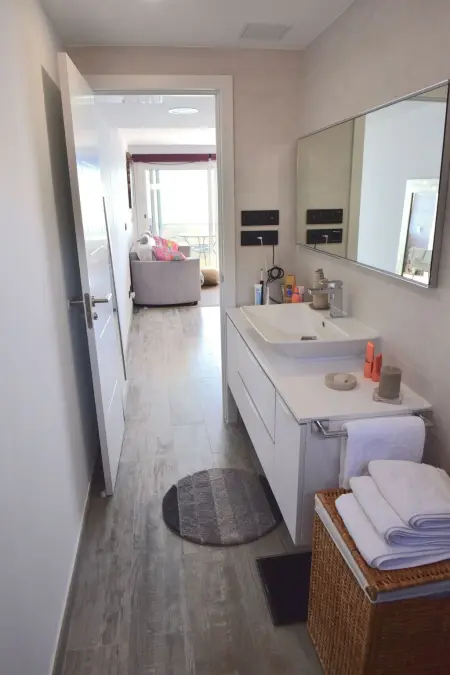 Traumwohnung mit Meerblick und Gemeinschaftspool - Photo 21