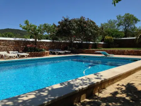 Renoviertes Ferienhaus in Sant Carles De Peralta mit Eigenem Pool - Photo 18